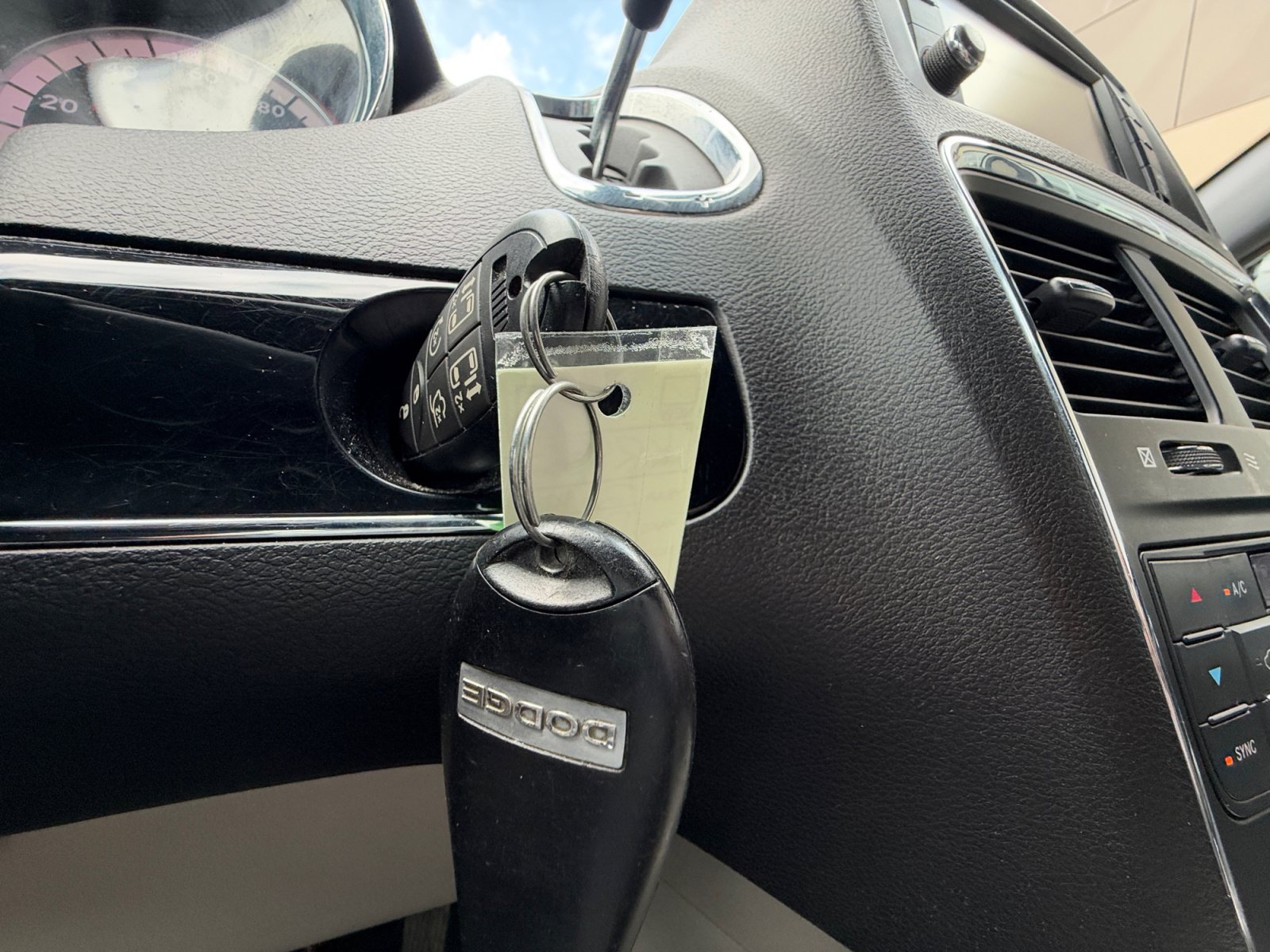 Used 2019 Dodge Grand Caravan SXT w/ Driver Convenience Group FWD image 30