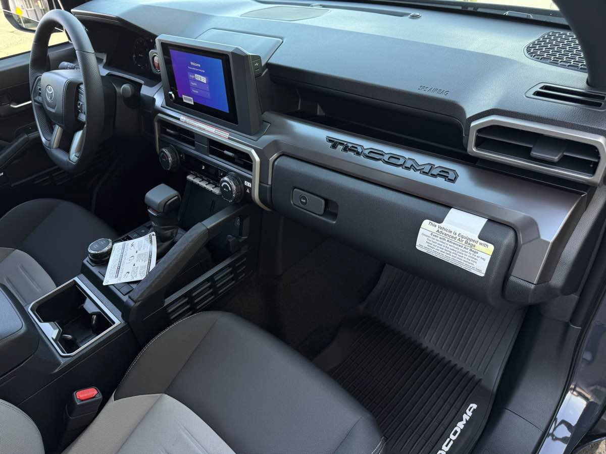 Used 2025 Toyota Tacoma TRD Sport image 22