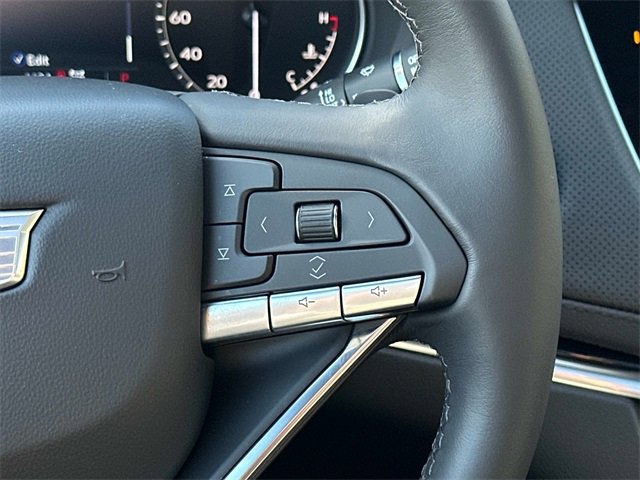 Used 2025 Cadillac XT6 Luxury image 7