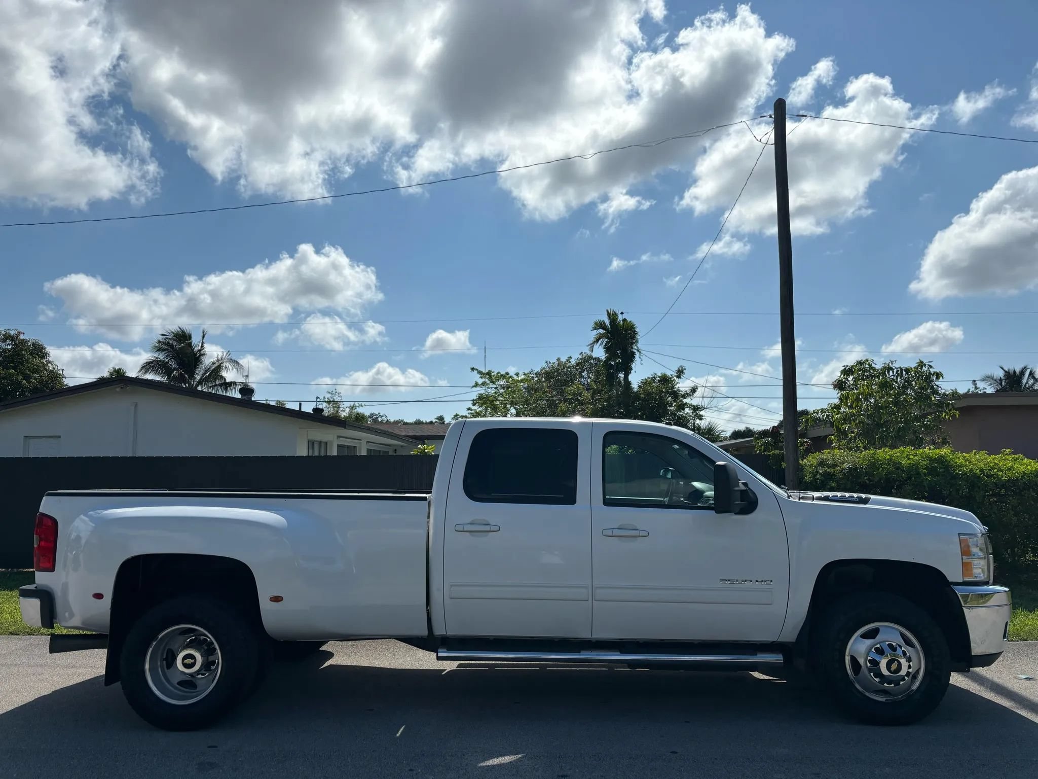 Used 2014 Chevrolet Silverado 3500 LTZ w/ LTZ Plus Package AWD/4WD image 3