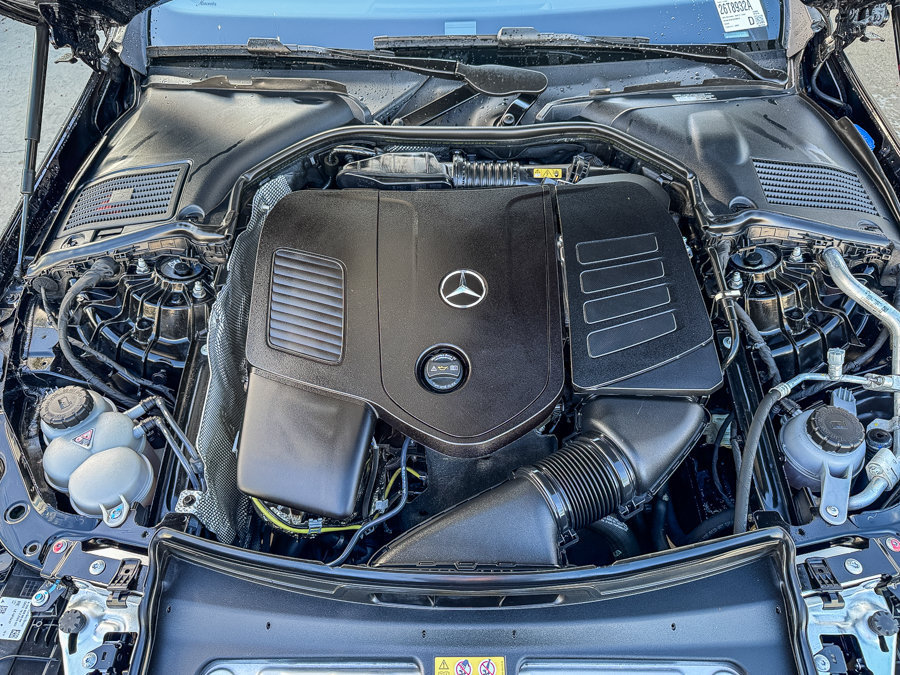 Used 2025 Mercedes-Benz C 300 Sedan image 26