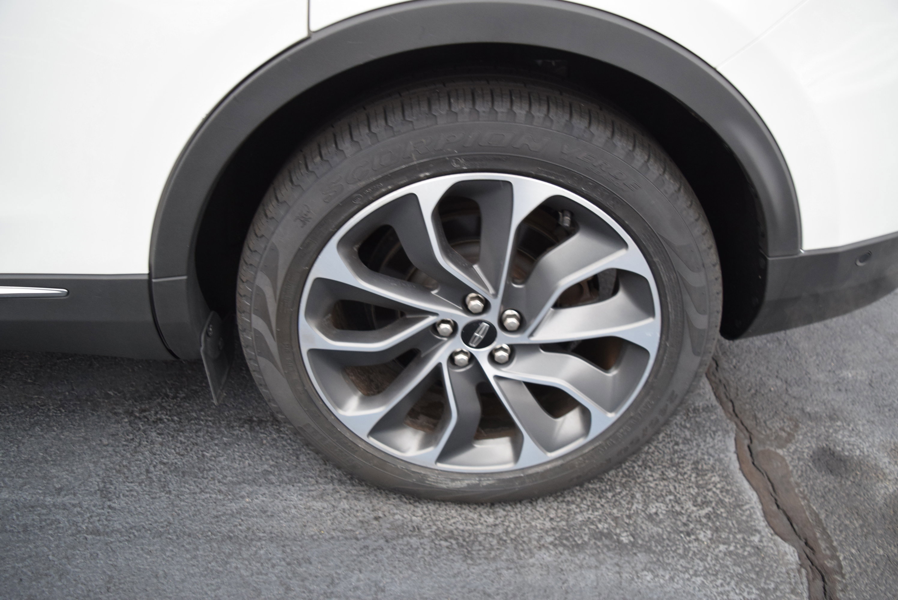 Used 2022 Lincoln Nautilus Reserve w/ Equipment Group 201A image 22