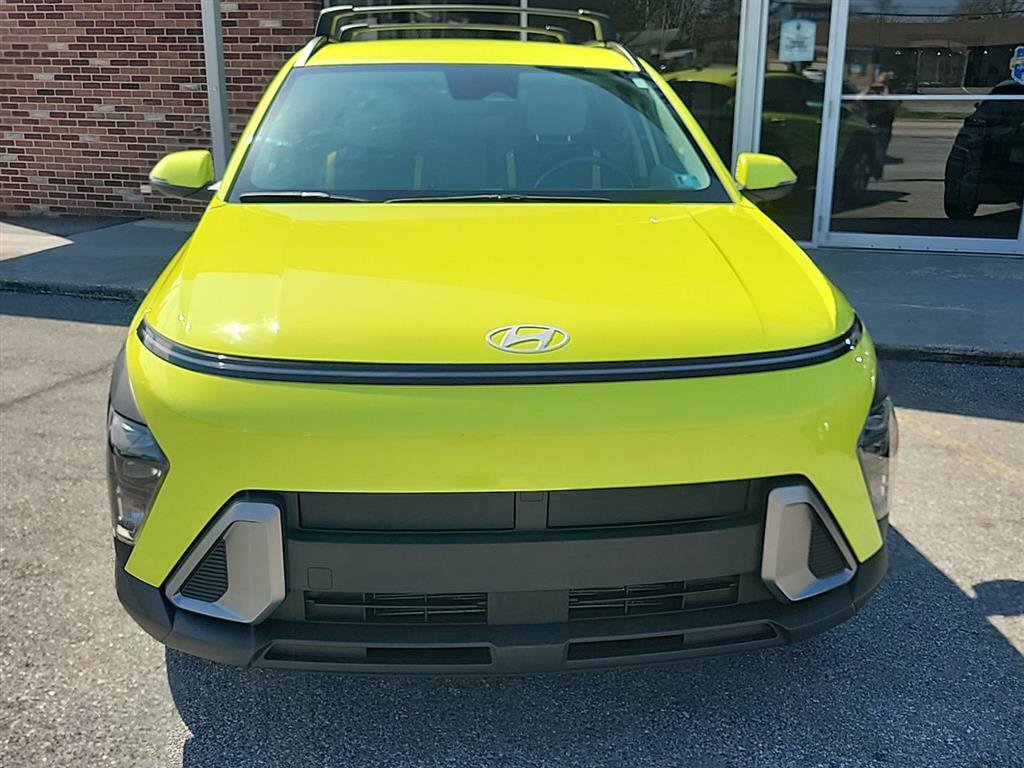 Used 2024 Hyundai Kona SEL image 2