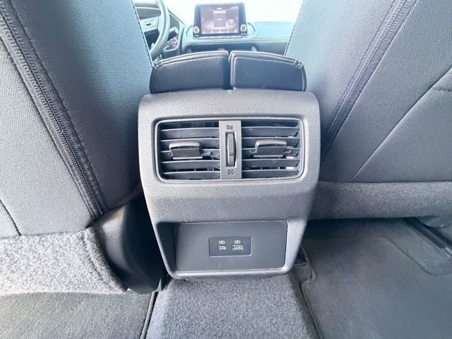 Used 2023 Nissan Rogue SV image 25