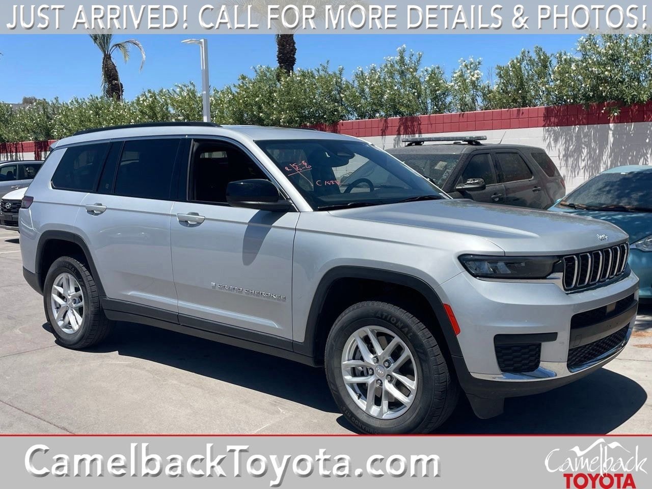 Used 2024 Jeep Grand Cherokee L Laredo AWD/4WD image 1