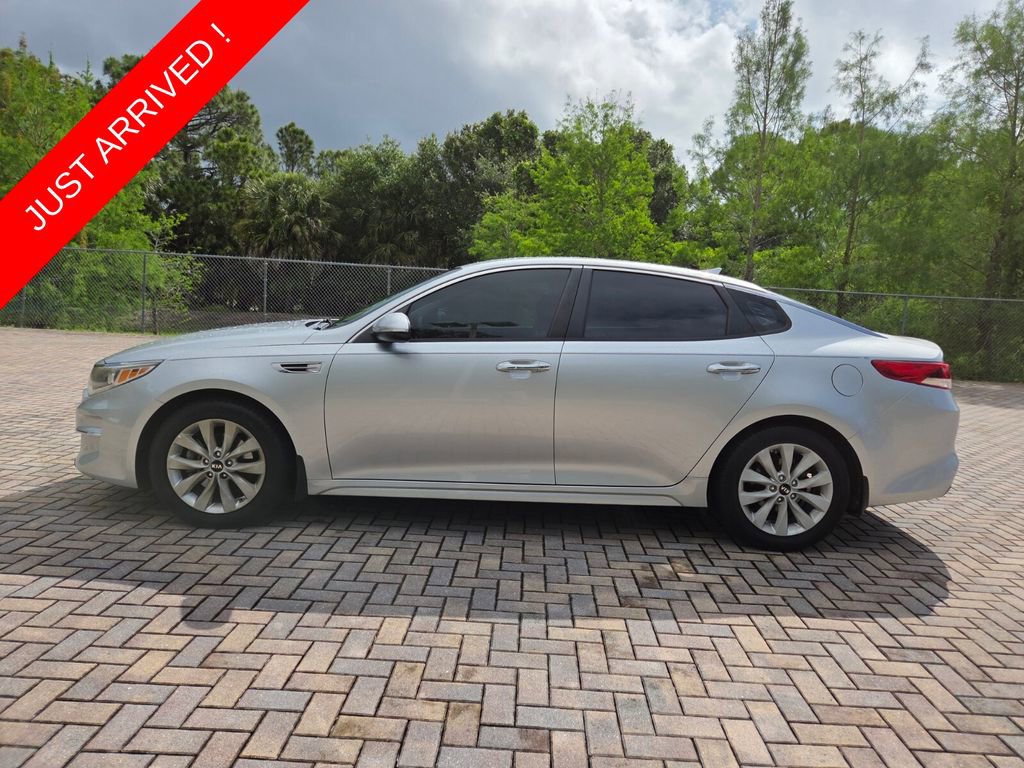 Used 2018 Kia Optima LX w/ 17" Alloy Wheels Package FWD image 8