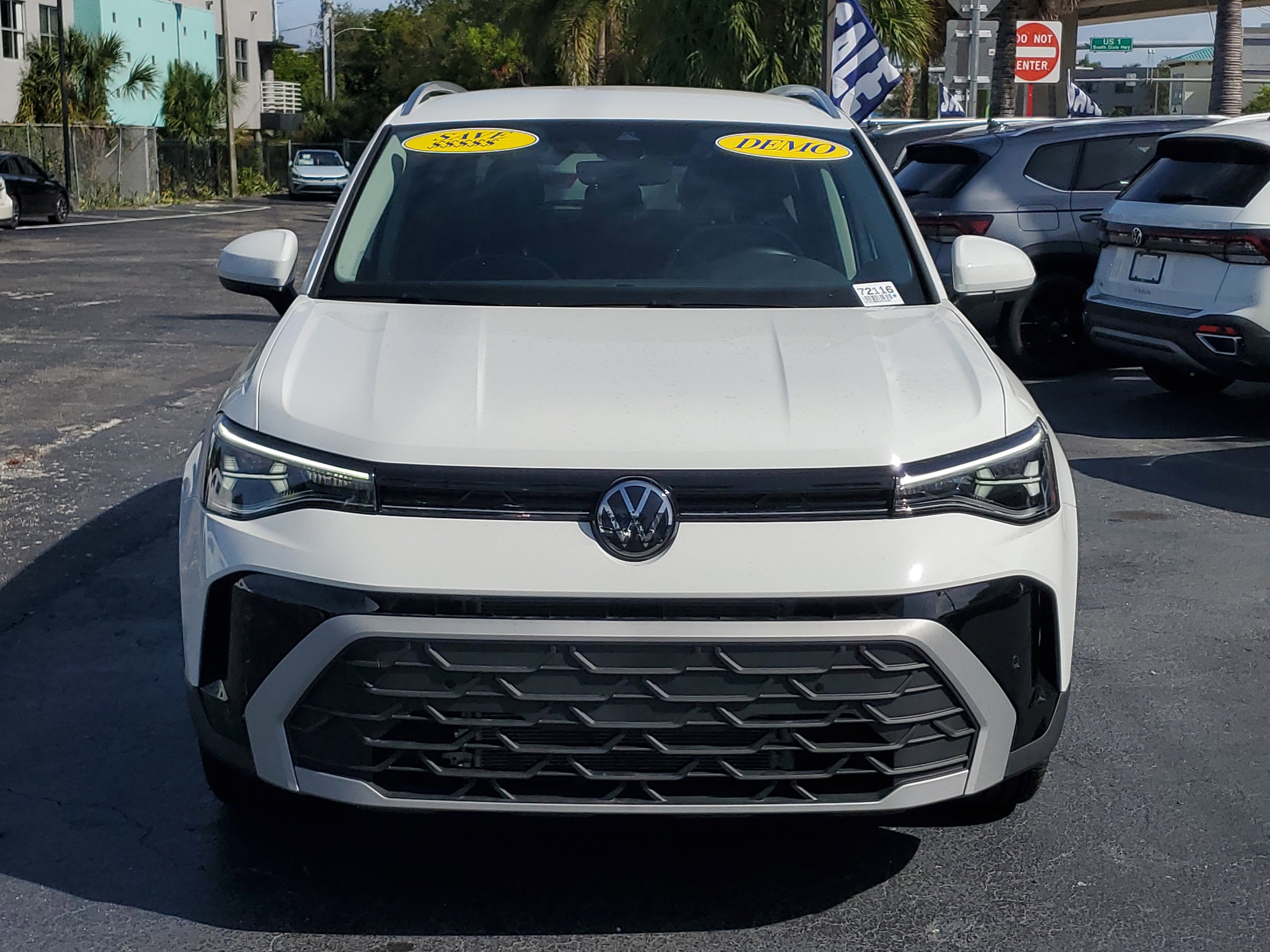 Used 2025 Volkswagen Taos SE image 8