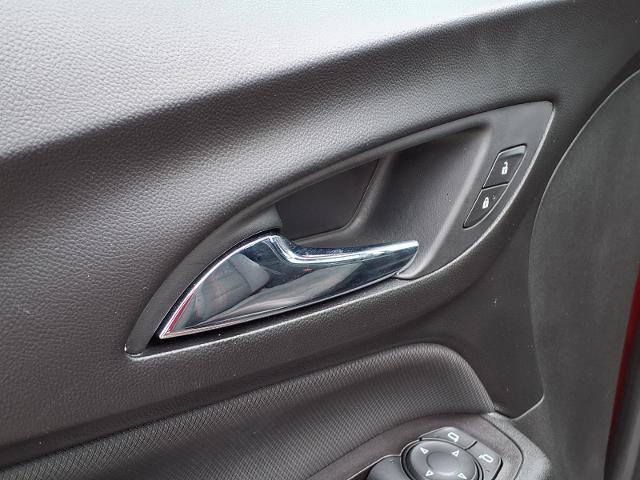 Used 2022 Chevrolet Equinox RS FWD image 15