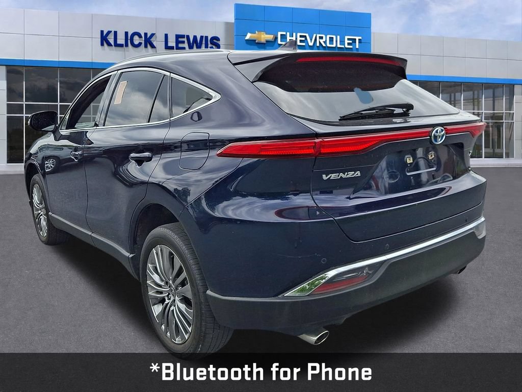 Used 2023 Toyota Venza XLE AWD/4WD image 5