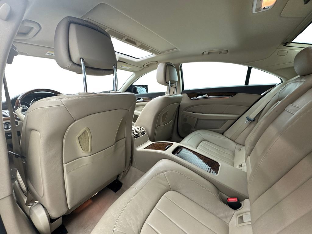 Used 2012 Mercedes-Benz CLS 550 image 24