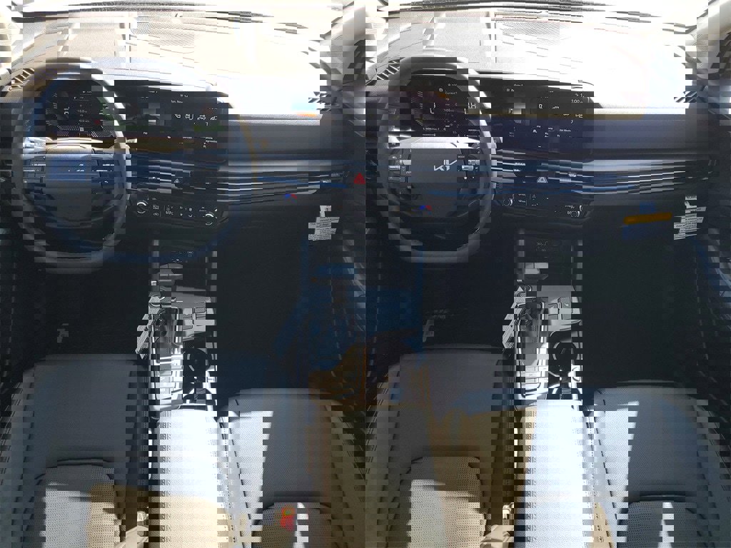 New 2026 Kia Sportage EX w/ EX Panorama Roof Package image 24