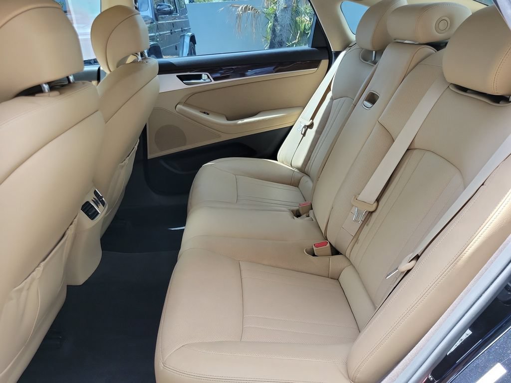 Used 2018 Genesis G80 3.8 RWD image 9