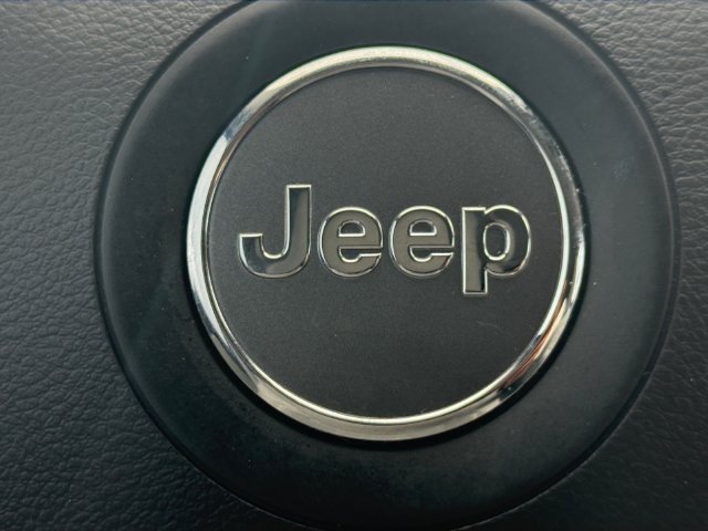 Used 2021 Jeep Cherokee Latitude Lux FWD image 5