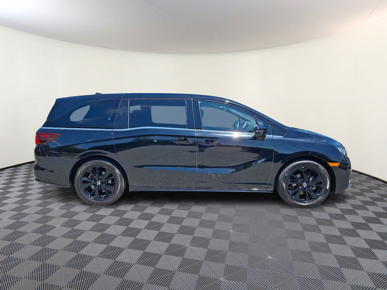 Used 2023 Honda Odyssey Sport image 6
