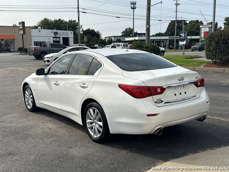 Used 2015 INFINITI Q50 Premium w/ All Weather Package AWD/4WD image 7