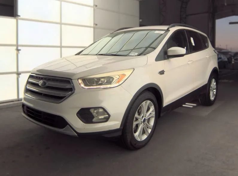 Used 2018 Ford Escape SEL FWD image 1