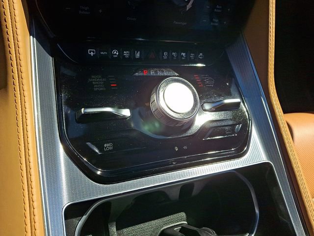 Used 2023 Jeep Grand Wagoneer Series III image 16