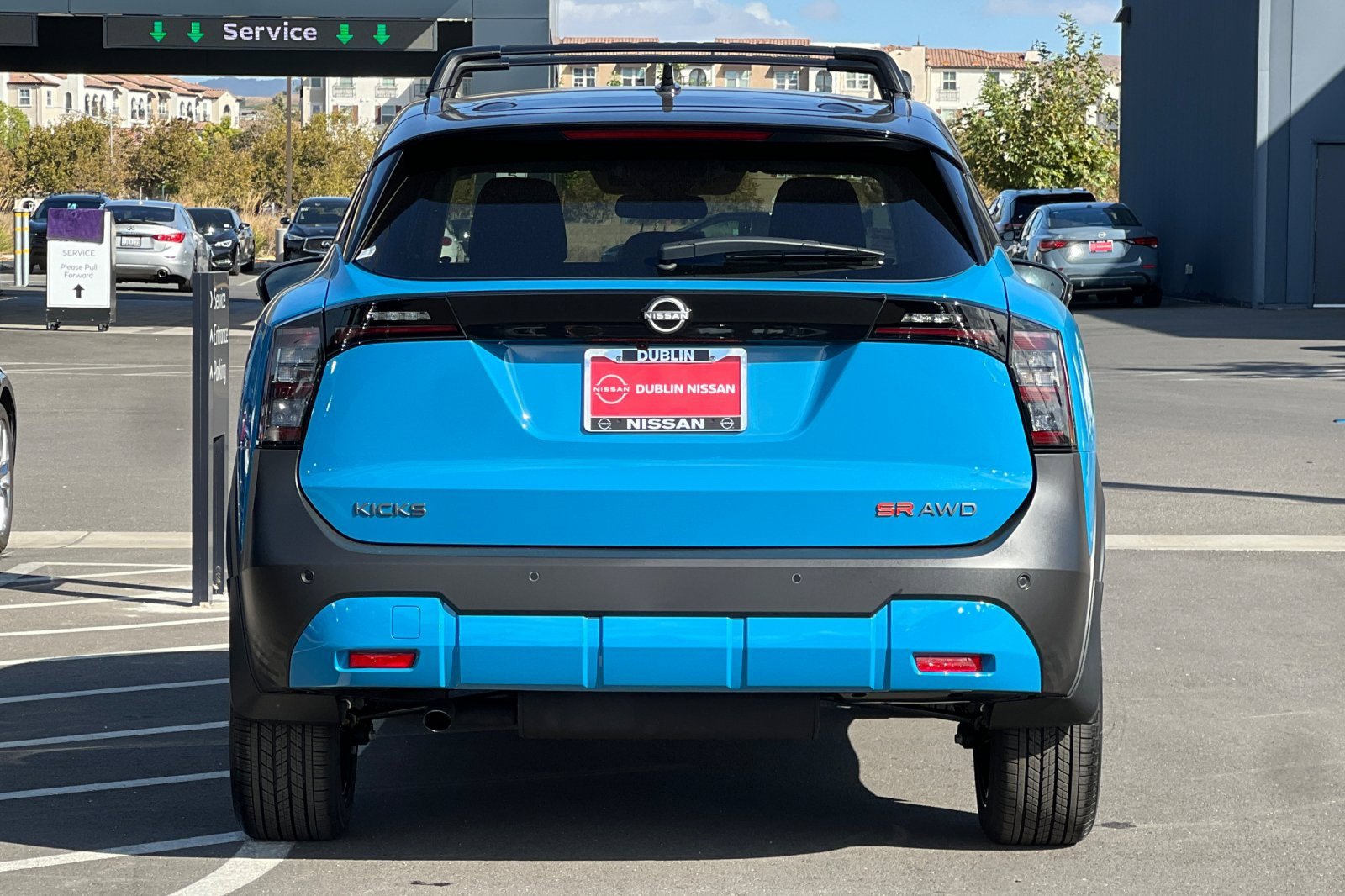 New 2026 Nissan Kicks SR w/ Cold Weather Package image 5