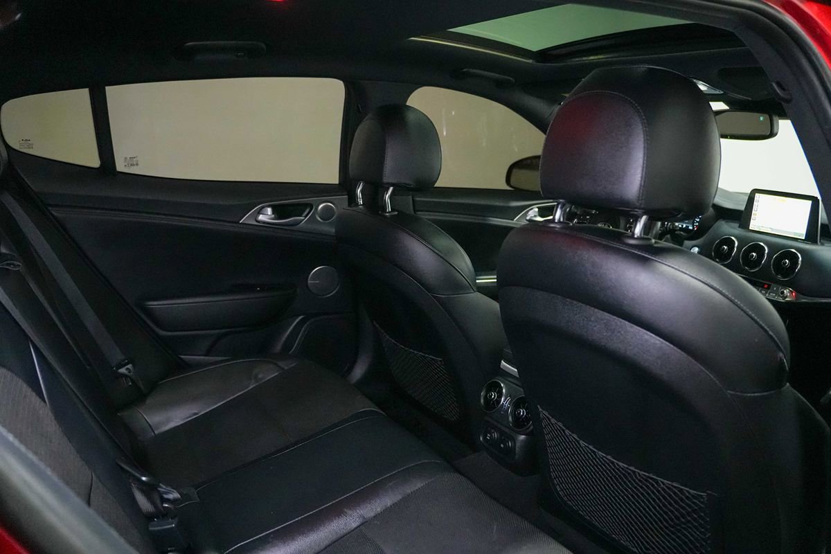 Used 2019 Kia Stinger GT1 RWD image 26