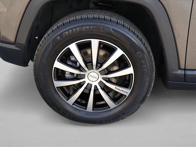 Used 2019 Jeep Compass Trailhawk w/ Leather Interior Group AWD/4WD image 30