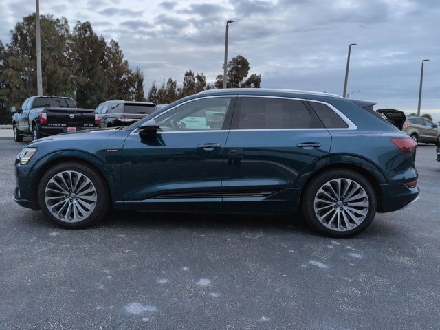 Used 2019 Audi e-tron Prestige w/ Prestige Package image 7