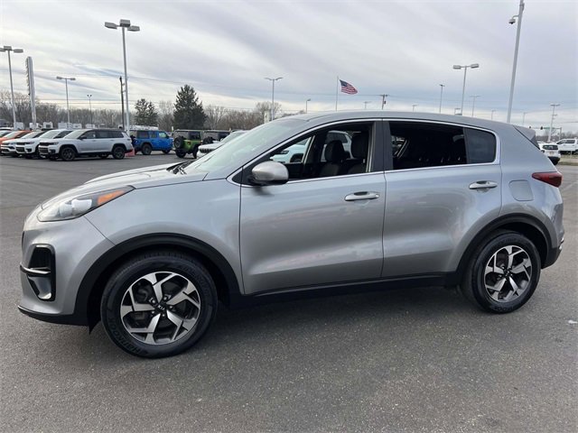 Used 2020 Kia Sportage LX image 3