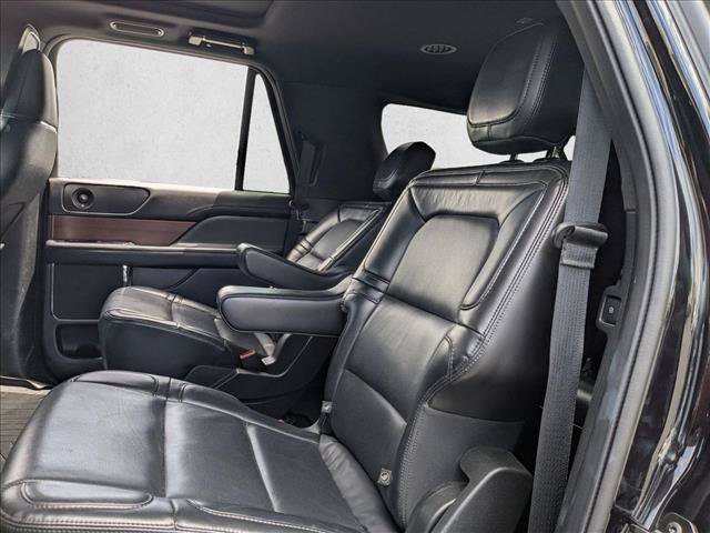 Used 2021 Lincoln Navigator L Reserve w/ Cargo Convenience Package RWD image 15