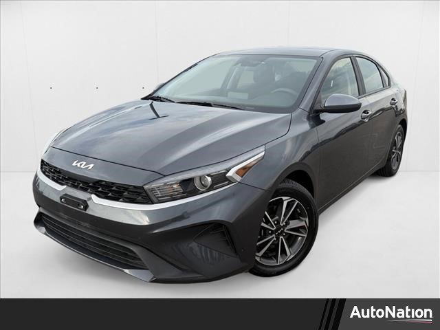 Used 2023 Kia Forte LXS image 1