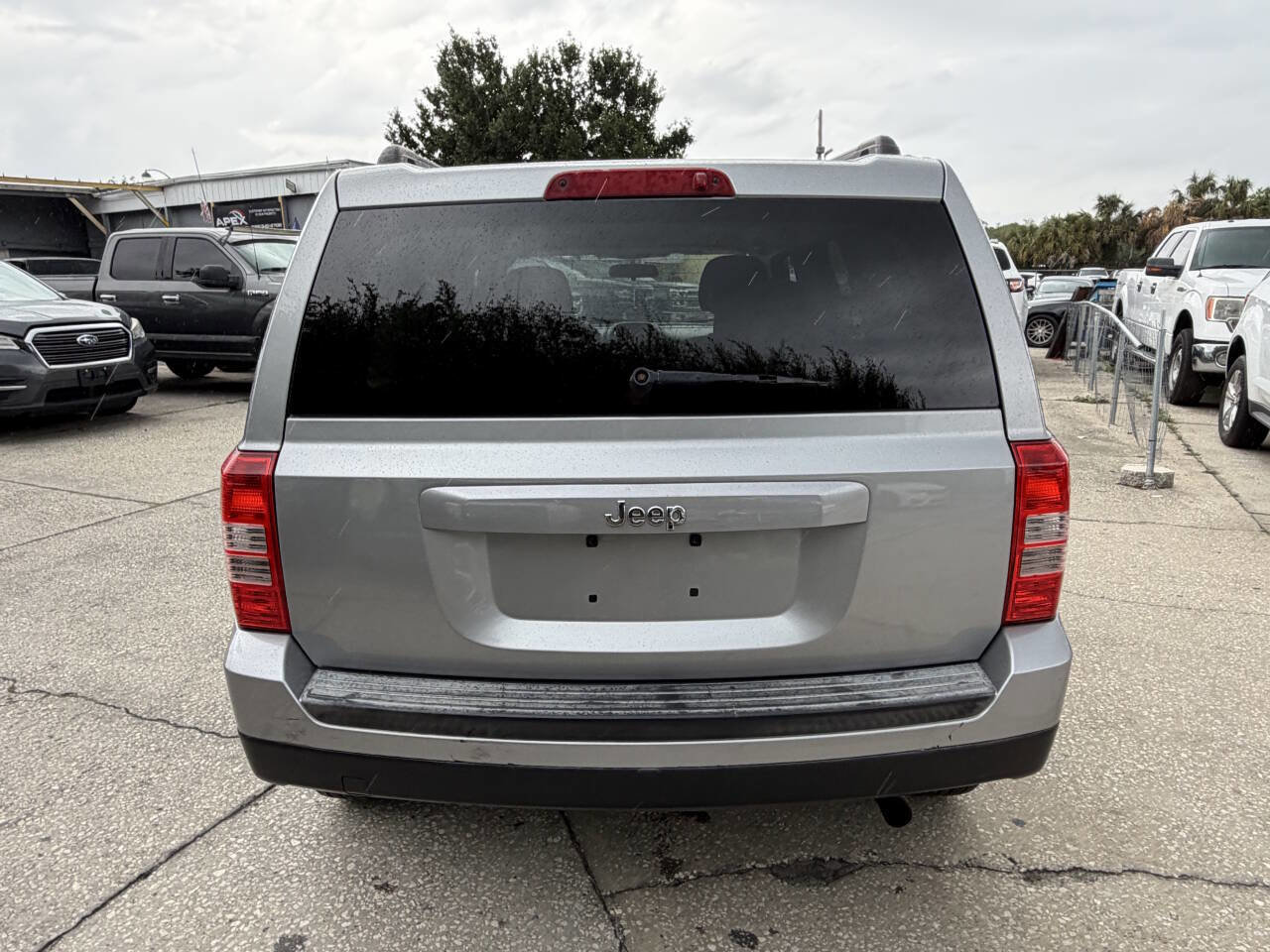 Used 2015 Jeep Patriot Sport w/ Power Value Group FWD image 6