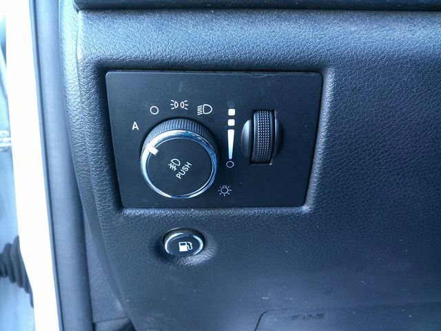 Used 2017 Jeep Grand Cherokee Altitude AWD/4WD image 19
