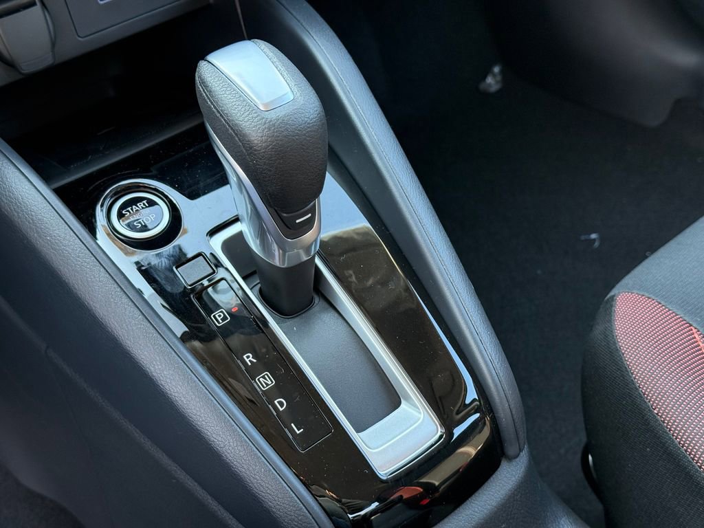 New 2025 Nissan Versa SR w/ Trunk Package image 13
