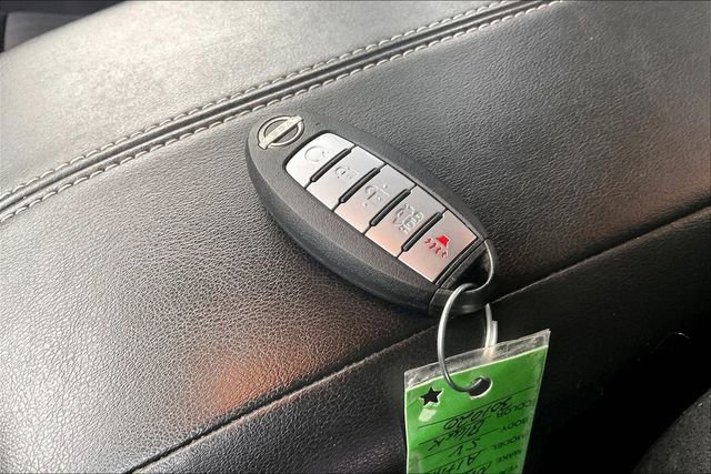 Used 2024 Nissan Altima 2.5 SV image 12