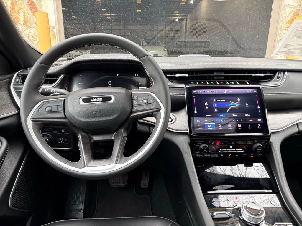 Used 2024 Jeep Grand Cherokee Limited 4xe image 29