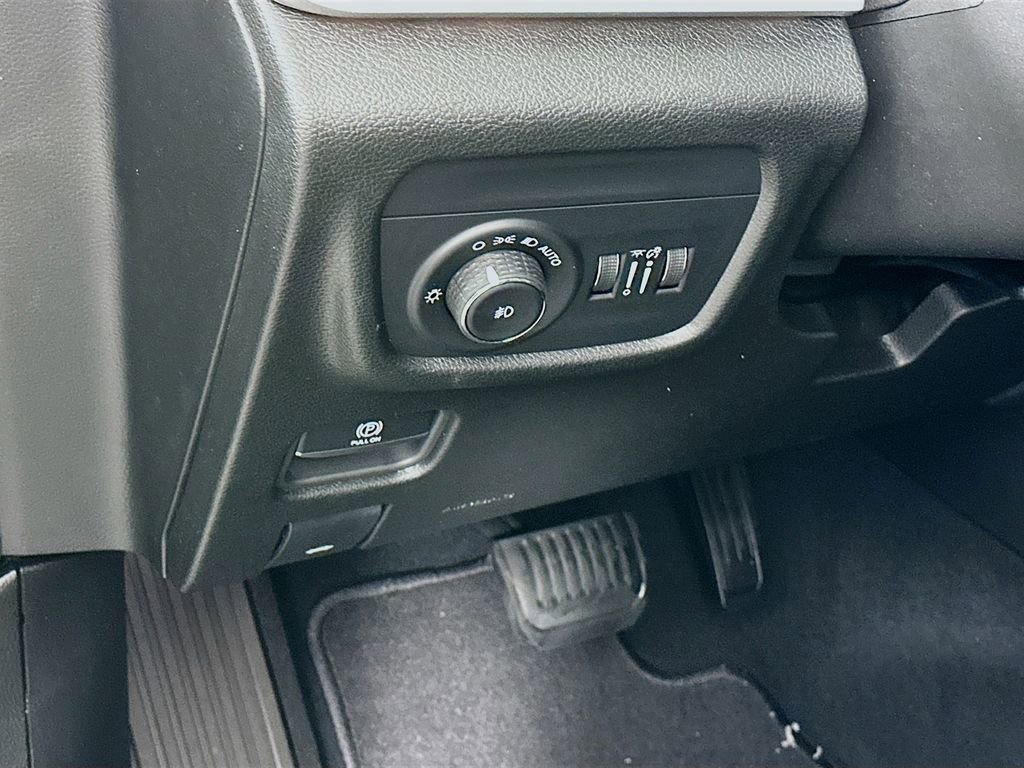 New 2025 Jeep Grand Cherokee Limited image 13