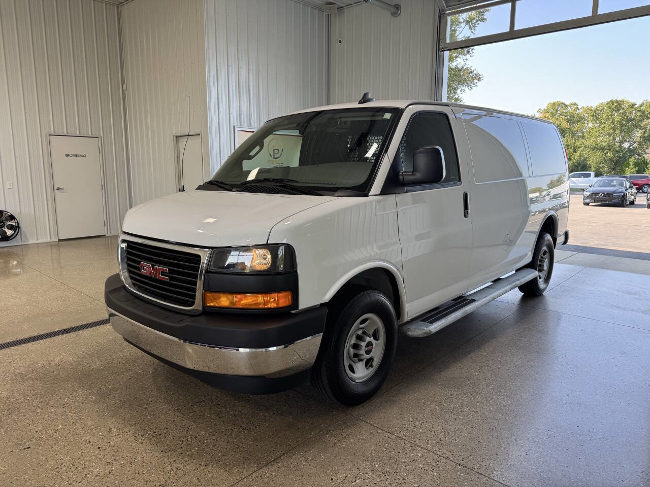 Used 2023 GMC Savana 2500 w/ Driver Convenience Package image 2