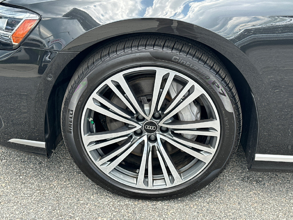 Used 2022 Audi A8 L 3.0T w/ Luxury Package AWD/4WD image 11