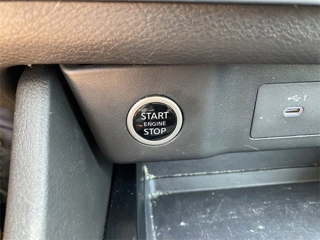 Used 2023 Nissan Rogue SV image 19