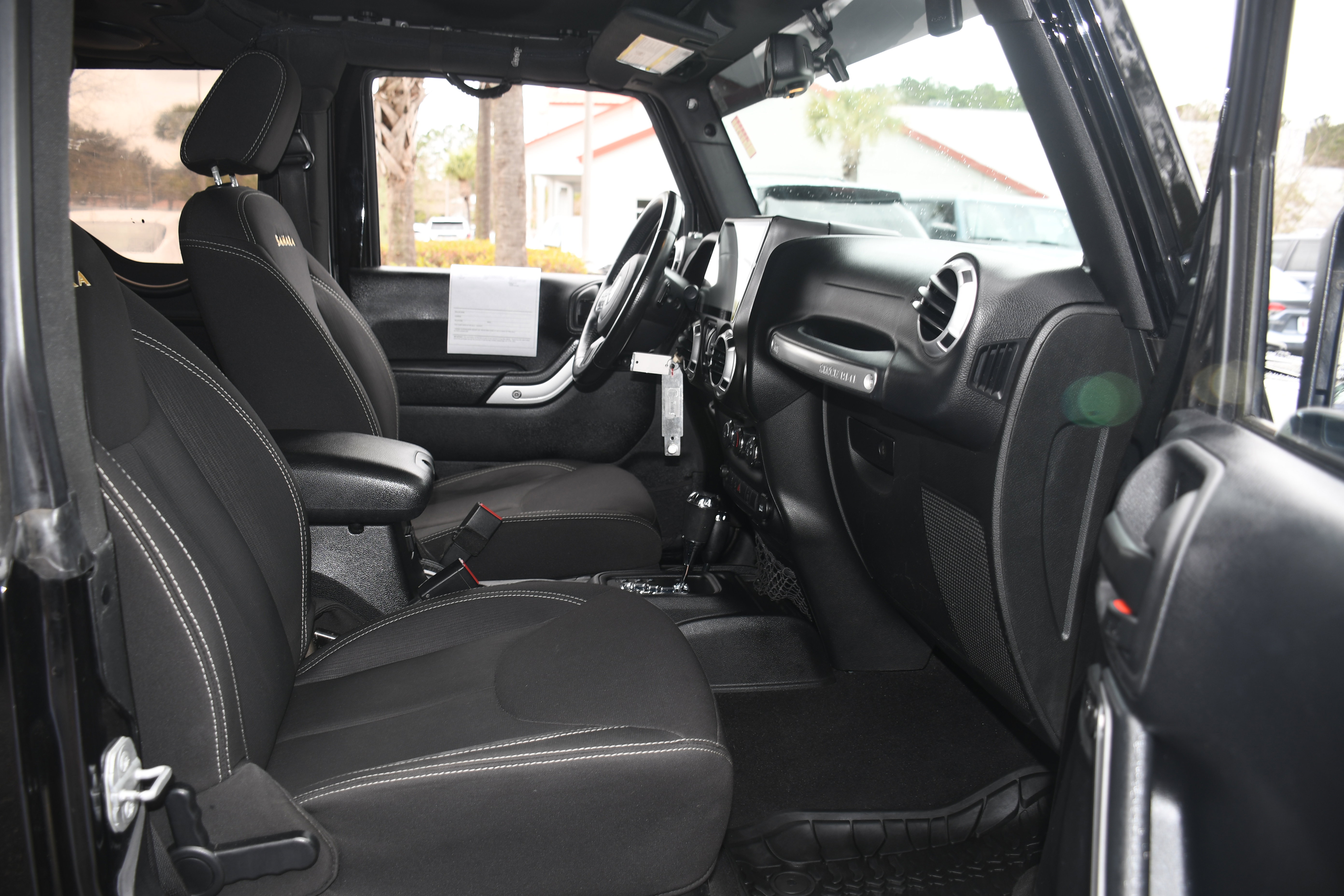 Used 2014 Jeep Wrangler Sahara w/ Connectivity Group image 17