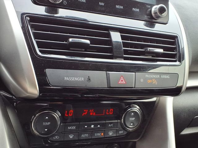 Used 2024 Mitsubishi Eclipse Cross AWD image 7