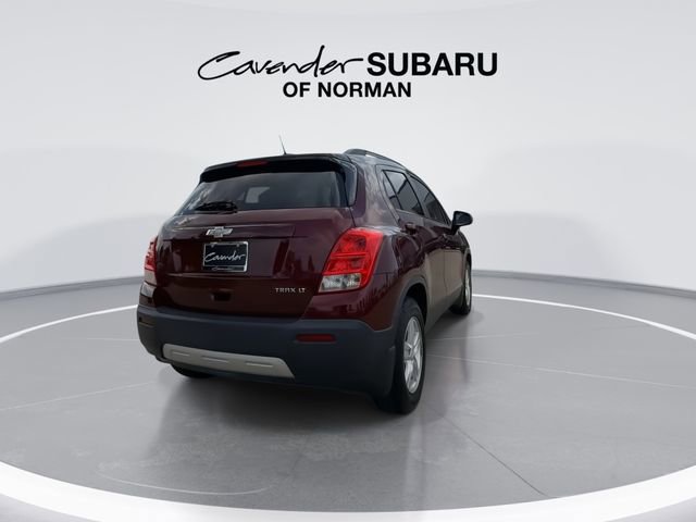Used 2016 Chevrolet Trax LT w/ LT Sun and Sound Package FWD image 8