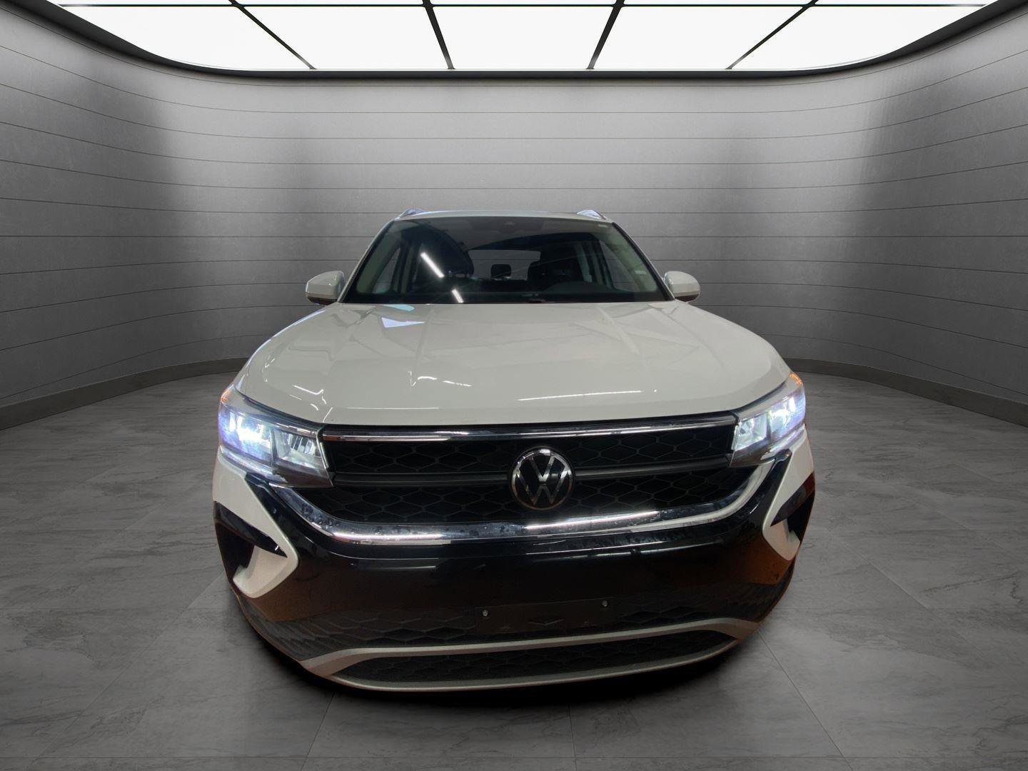 Used 2024 Volkswagen Taos SE image 8