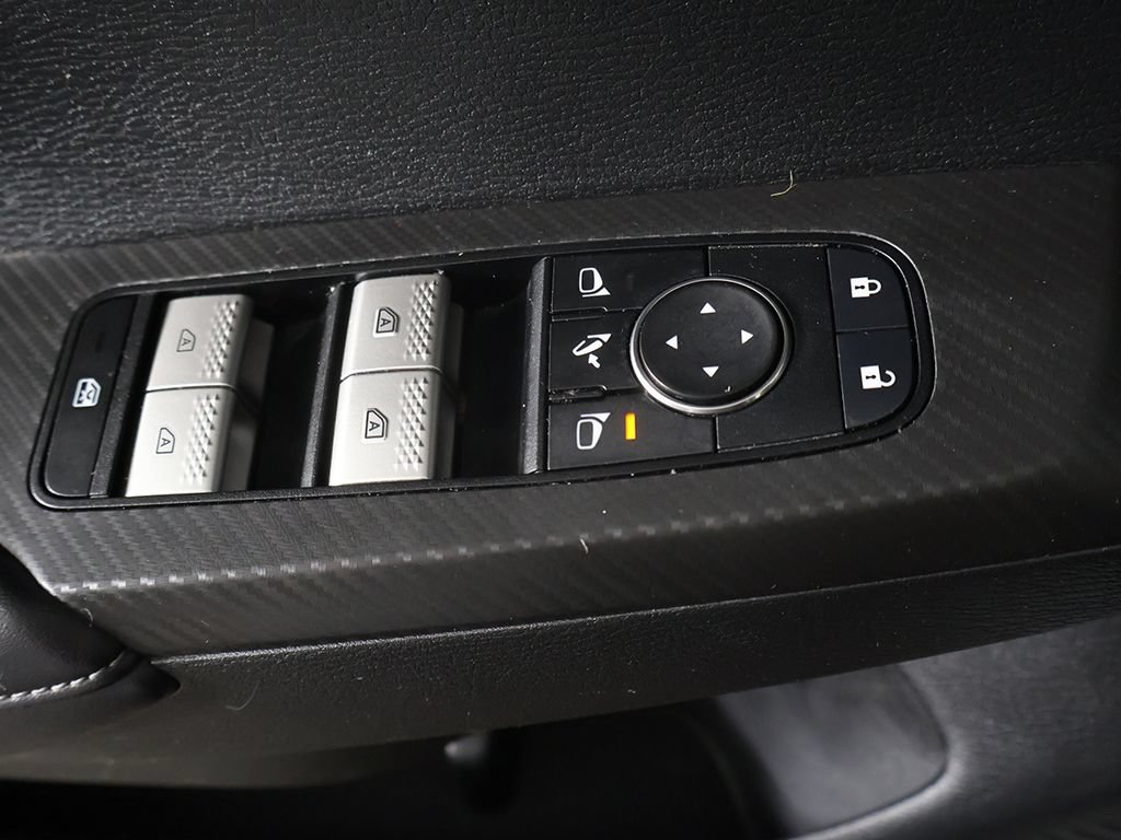 Used 2024 Mitsubishi Outlander SE FWD image 35