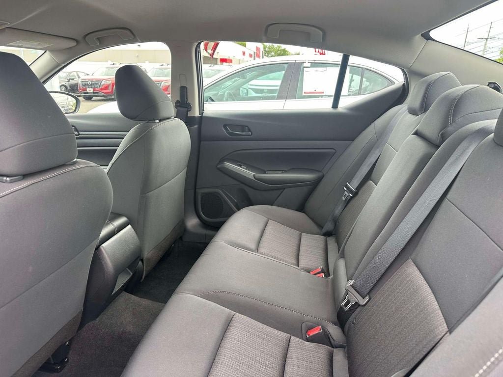 Used 2025 Nissan Altima 2.5 S FWD image 10