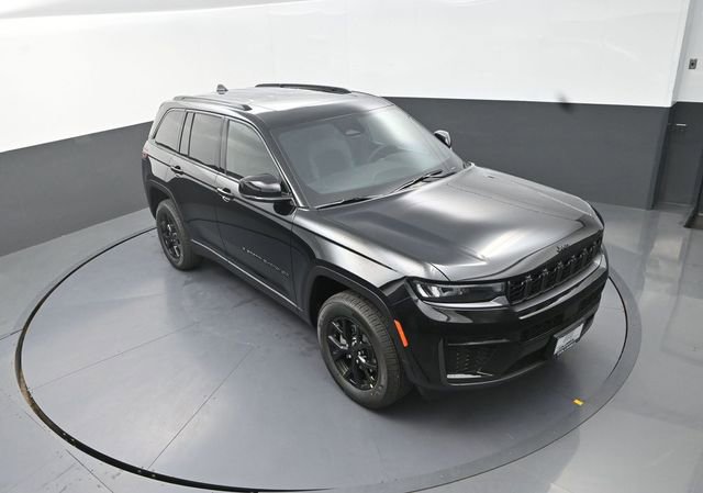 New 2026 Jeep Grand Cherokee Altitude AWD/4WD image 12