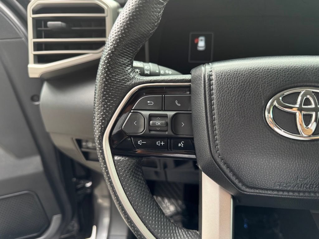 Used 2024 Toyota Sequoia SR5 w/ SR5 Premium Package AWD/4WD image 29