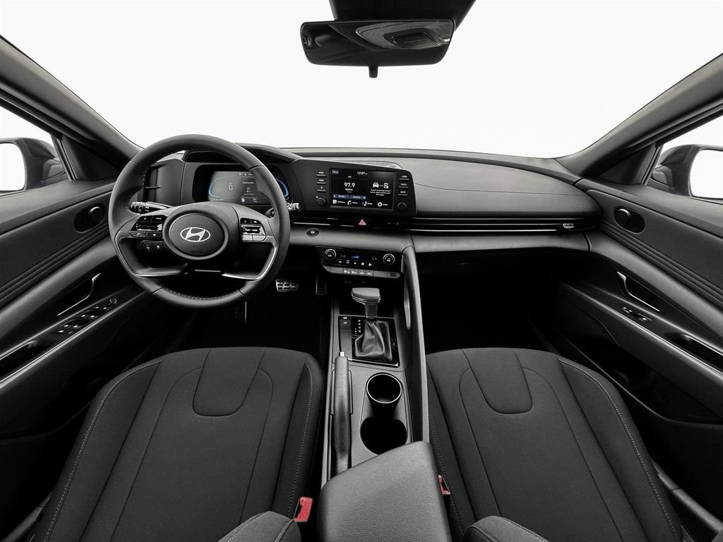 New 2025 Hyundai Elantra Sport FWD image 13