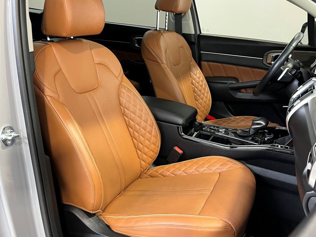 Used 2022 Kia Sorento SX Prestige w/ Rust Color Package image 13