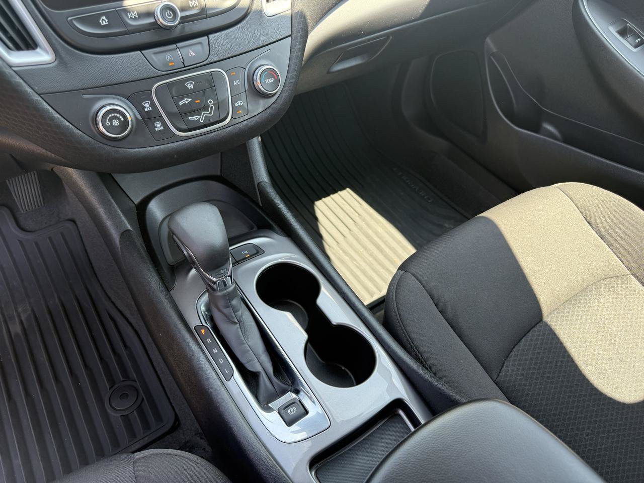 Used 2024 Chevrolet Malibu LS FWD image 9