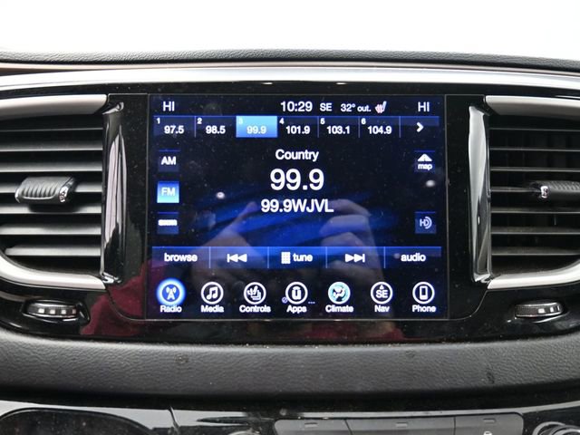 Used 2017 Chrysler Pacifica Touring-L w/ Tire & Wheel Group image 23