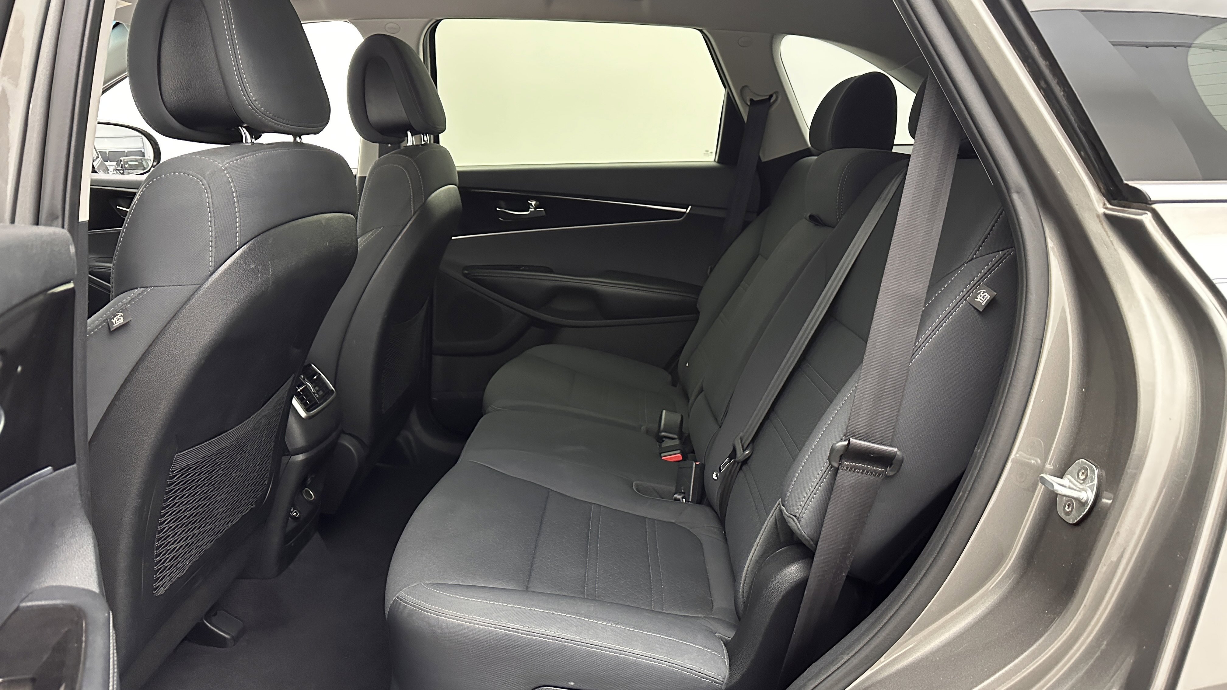 Used 2016 Kia Sorento LX image 19